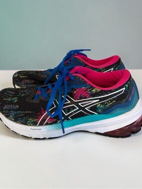 ASICS GT-1000 11 Women’s 6.5 - Color Injection Palm Print Running Shoes